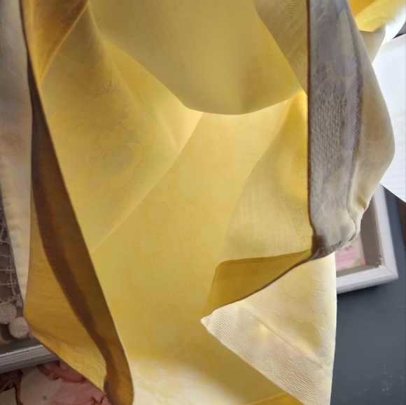 TODDLERS PILLOWCASE - FOR SMALL PILLOW - YELLOW JACQUARD DAMASK - Picture 4 of 5